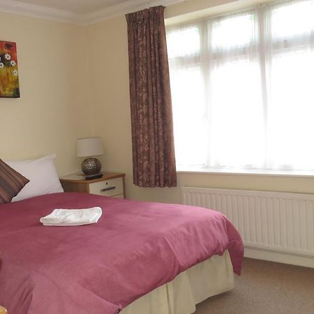 Montrose Guest House 롬포드 외부 사진