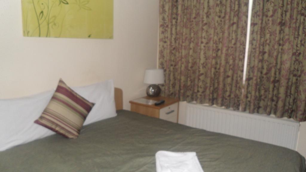 Montrose Guest House 롬포드 외부 사진