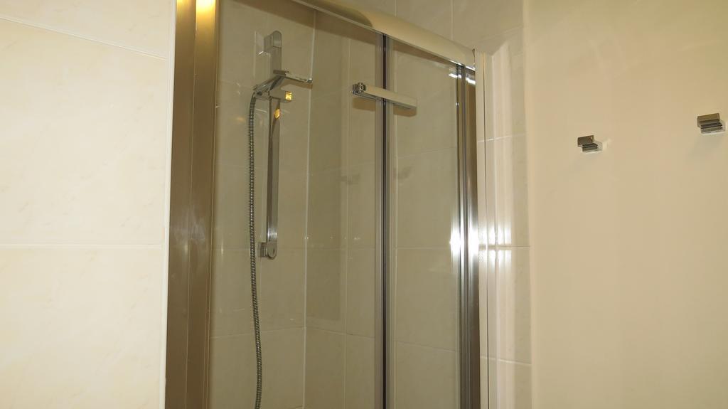 Montrose Guest House 롬포드 외부 사진