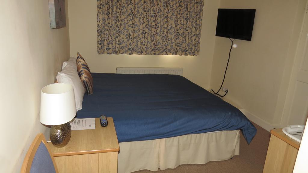 Montrose Guest House 롬포드 외부 사진