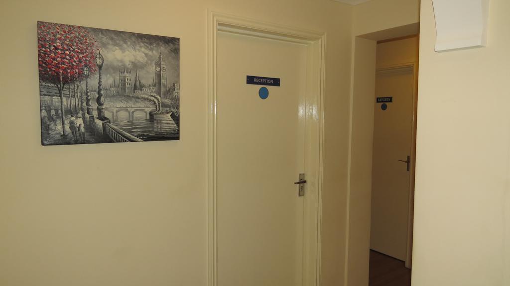 Montrose Guest House 롬포드 외부 사진