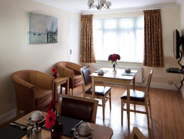 Montrose Guest House 롬포드 외부 사진